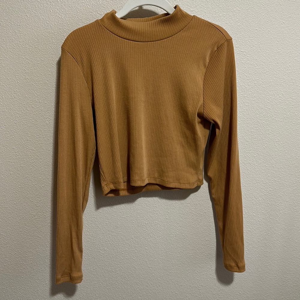Women’s Long Sleeve Crop Top